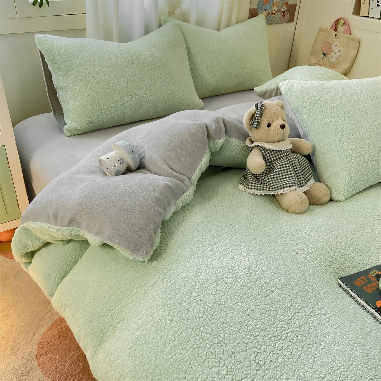 91家纺网 家纺一手货源 找家纺 灰鲸 2025新款秋冬韩系牛奶羊羔绒四件套 羊羔-绿灰
