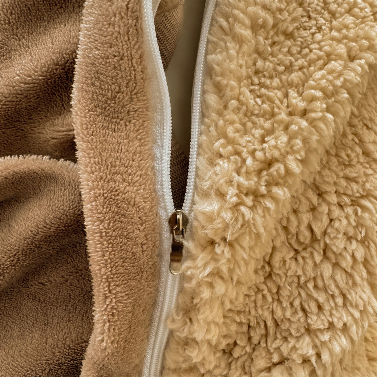 91家纺网 家纺一手货源 找家纺 灰鲸 2025新款秋冬韩系牛奶羊羔绒四件套 羊羔-摩卡