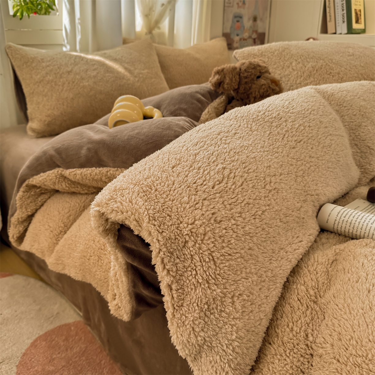 91家纺网 家纺一手货源 找家纺 灰鲸 2025新款秋冬韩系牛奶羊羔绒四件套 羊羔-摩卡