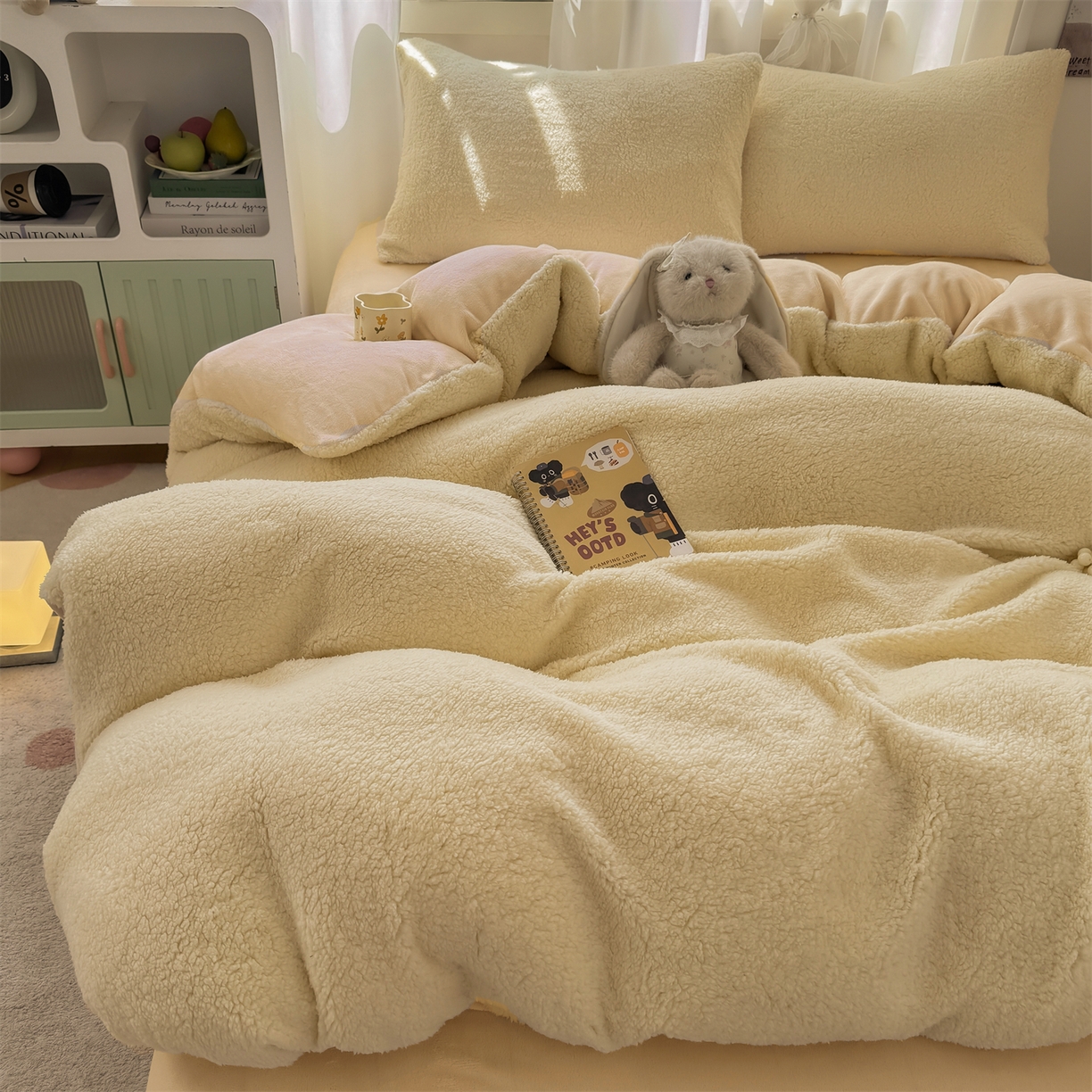 91家纺网 家纺一手货源 找家纺 灰鲸 2025新款秋冬韩系牛奶羊羔绒四件套 羊羔-奶黄