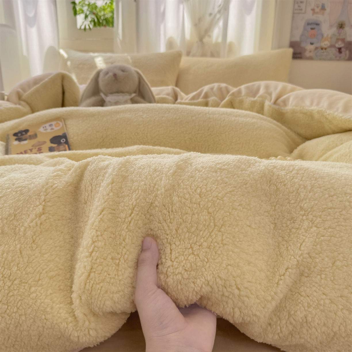 91家纺网 家纺一手货源 找家纺 灰鲸 2025新款秋冬韩系牛奶羊羔绒四件套 羊羔-奶黄