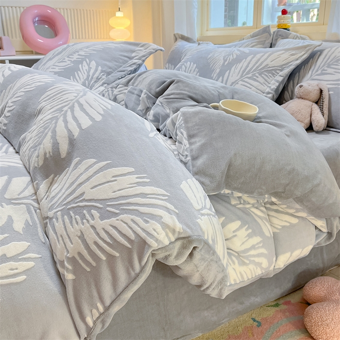 91家纺网 家纺一手货源 找家纺 （总）名兮家居 2025新款亲肤舒适高克重雕花绒四件套