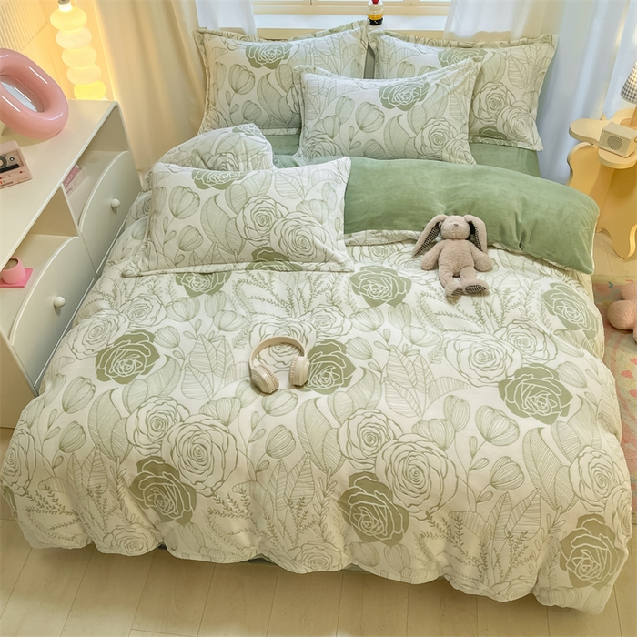 91家纺网 家纺一手货源 找家纺 名兮家居 2025新款亲肤舒适高克重雕花绒四件套 朵美-浅绿