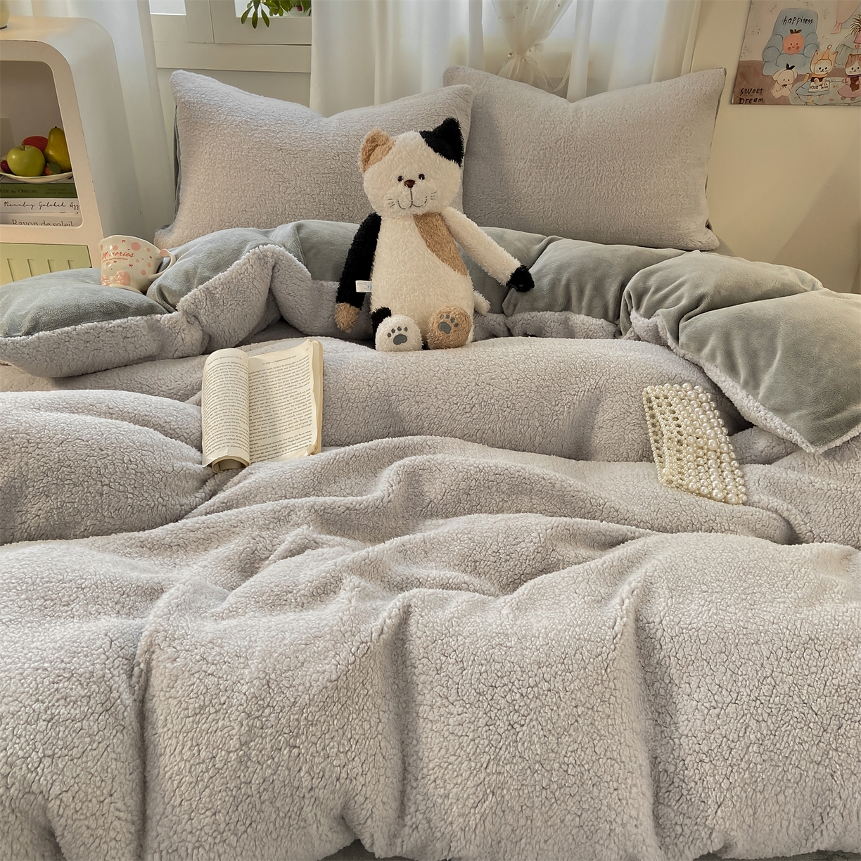 91家纺网 家纺一手货源 找家纺 灰鲸 2025新款秋冬韩系牛奶羊羔绒四件套 羊羔-山灰