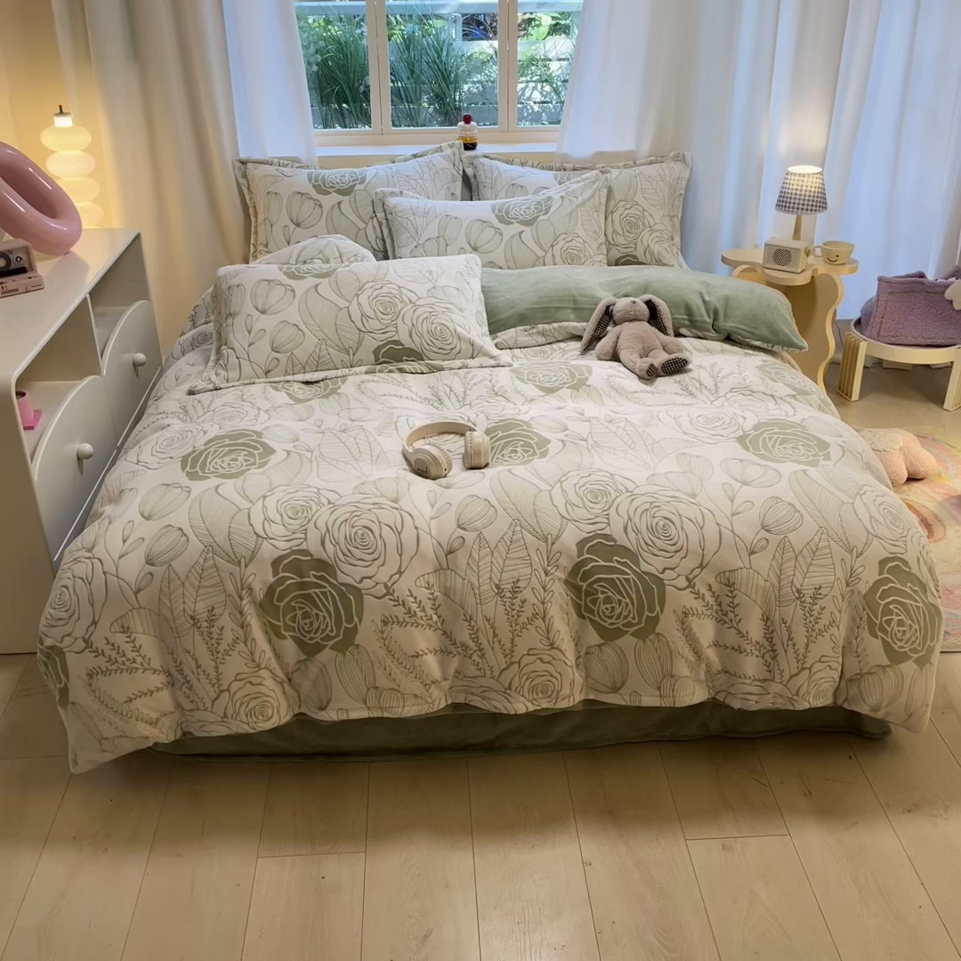 91家纺网 家纺一手货源 找家纺 （总）名兮家居 2025新款亲肤舒适高克重雕花绒四件套