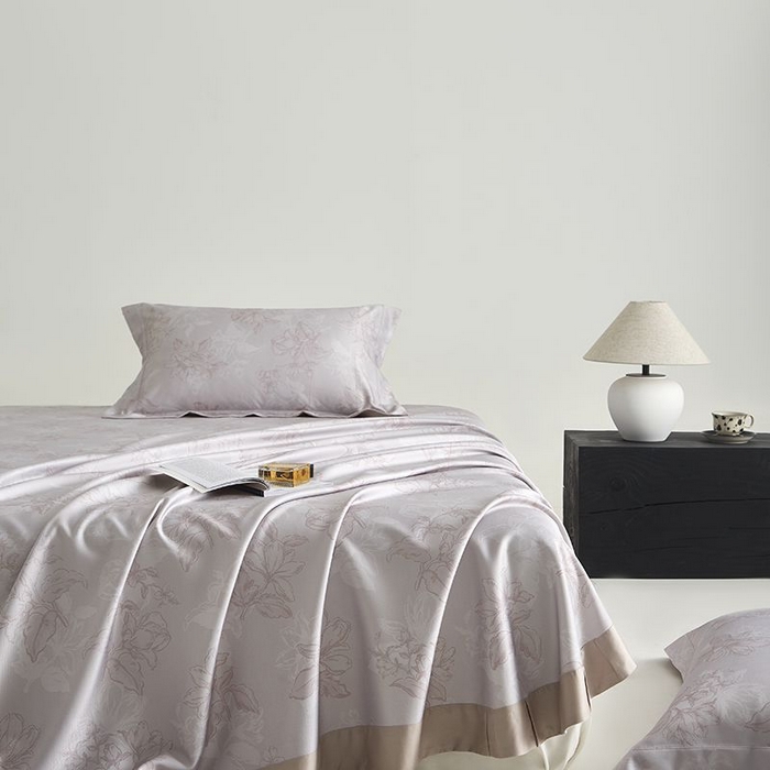 91家纺网 家纺一手货源 找家纺 梵克保罗 2025新款竹纤维+天丝软凉席三件套 织梦--浅豆沙