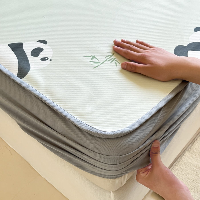 91家纺网 家纺一手货源 找家纺 梵克保罗 2025新款春夏PE提花凉感丝冰丝床笠款凉席 熊猫