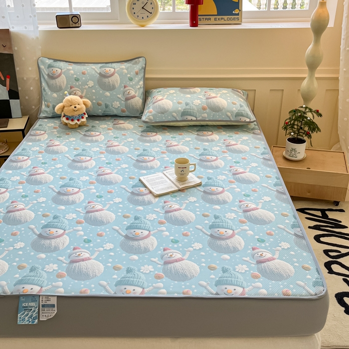 91家纺网 家纺一手货源 找家纺 梵克保罗 2025新款春夏PE提花凉感丝冰丝床笠款凉席 雪人