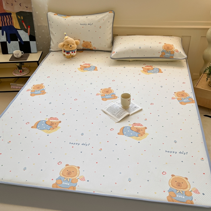 91家纺网 家纺一手货源 找家纺 梵克保罗 2025新款春夏PE提花凉感丝冰丝床笠款凉席 卡皮巴拉