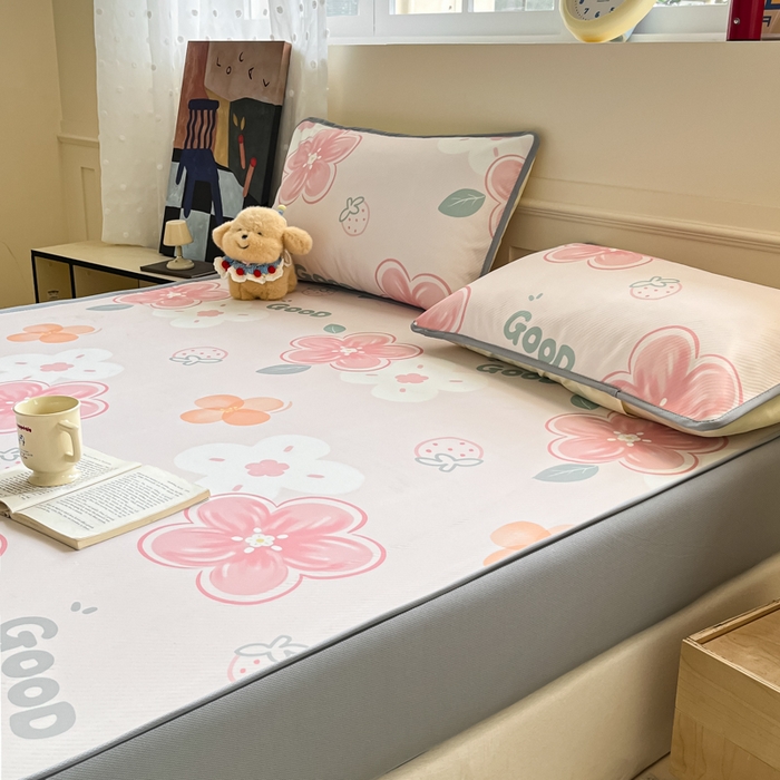 91家纺网 家纺一手货源 找家纺 梵克保罗 2025新款春夏PE提花凉感丝冰丝床笠款凉席 花兮-粉