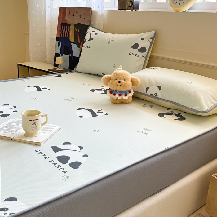 91家纺网 家纺一手货源 找家纺 梵克保罗 2025新款春夏PE提花凉感丝冰丝床笠款凉席 熊猫