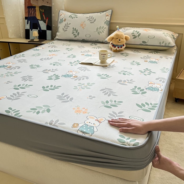 91家纺网 家纺一手货源 找家纺 梵克保罗 2025新款春夏PE提花凉感丝冰丝床笠款凉席 花间兔