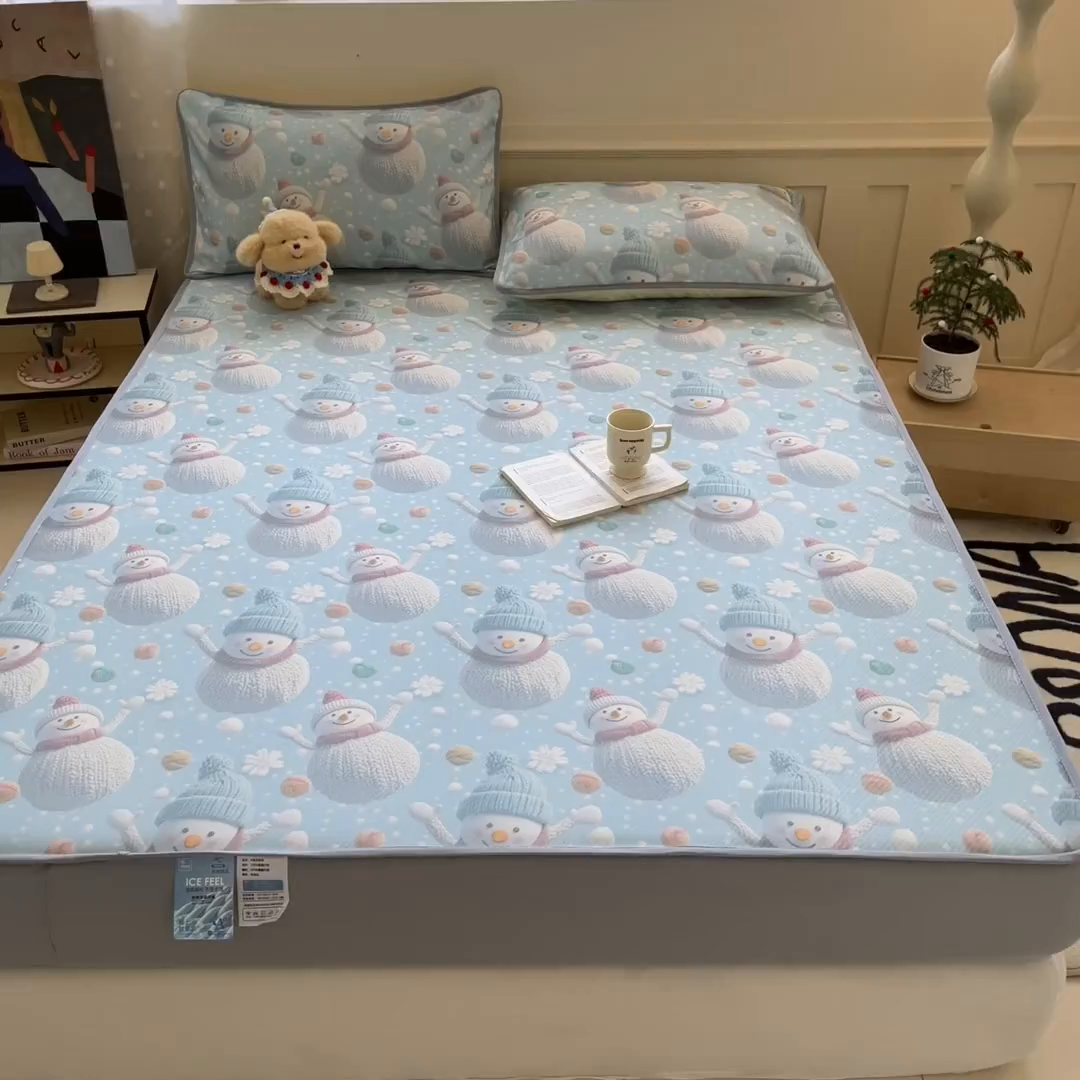 91家纺网 家纺一手货源 找家纺 梵克保罗 2025新款春夏PE提花凉感丝冰丝床笠款凉席 雪人