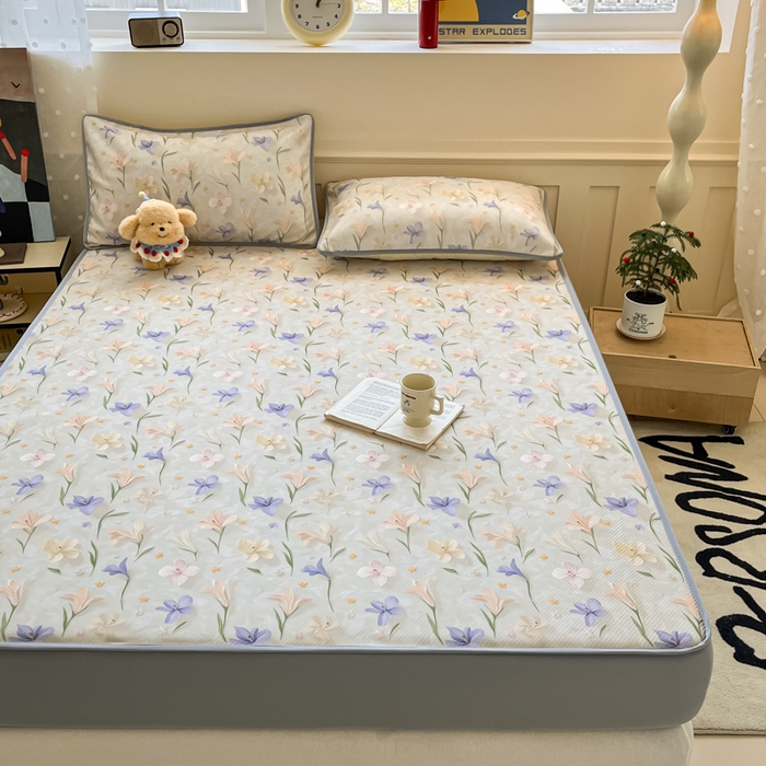 91家纺网 家纺一手货源 找家纺 梵克保罗 2025新款春夏PE提花凉感丝冰丝床笠款凉席 芬芳