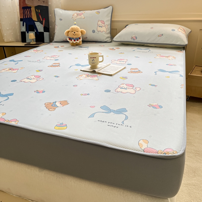 91家纺网 家纺一手货源 找家纺 梵克保罗 2025新款春夏PE提花凉感丝冰丝床笠款凉席 童趣