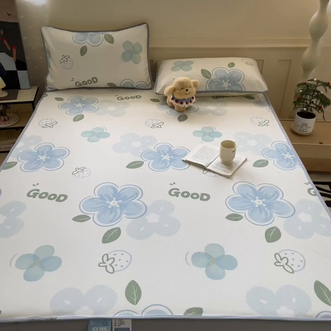 91家纺网 家纺一手货源 找家纺 梵克保罗 2025新款春夏PE提花凉感丝冰丝床笠款凉席 花兮-蓝