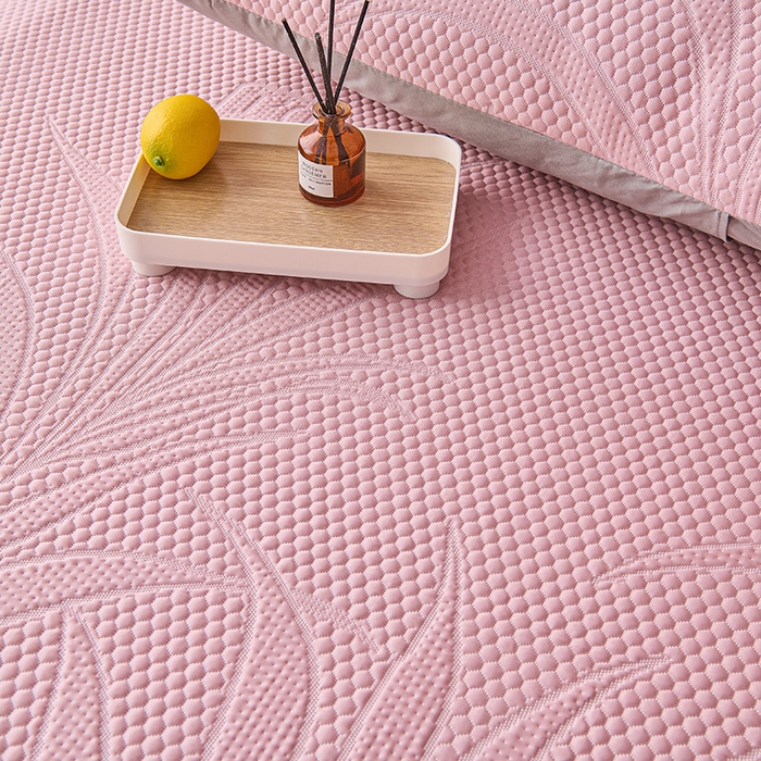 91家纺网 家纺一手货源 找家纺 梵克保罗 2025新款3D冰感床裙渐变色凉席-叶叶生歌 叶叶生歌-粉