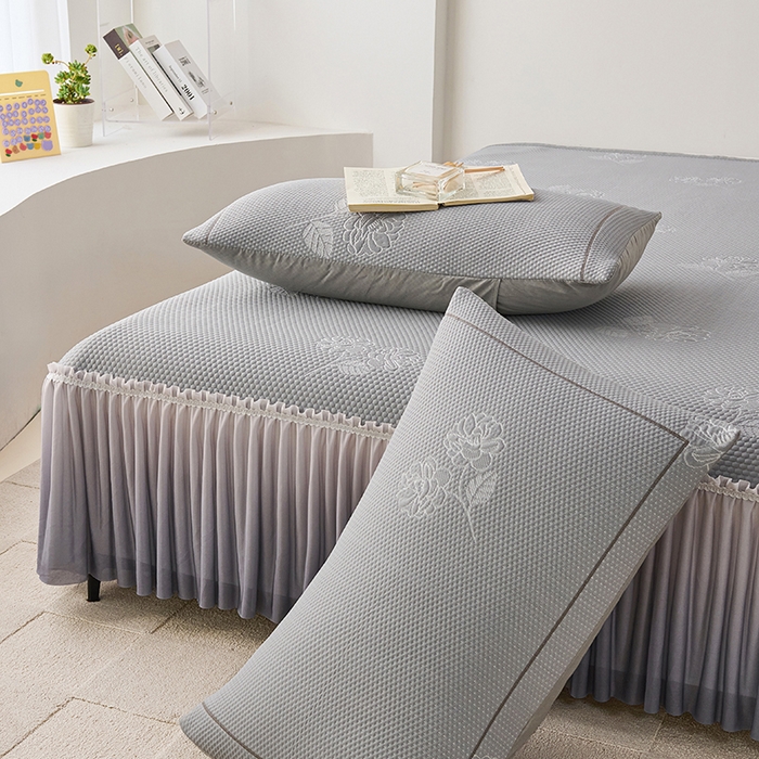 91家纺网 家纺一手货源 找家纺 梵克保罗 2025新款3D冰感床裙渐变色凉席-叶叶生歌 茶花之恋-灰