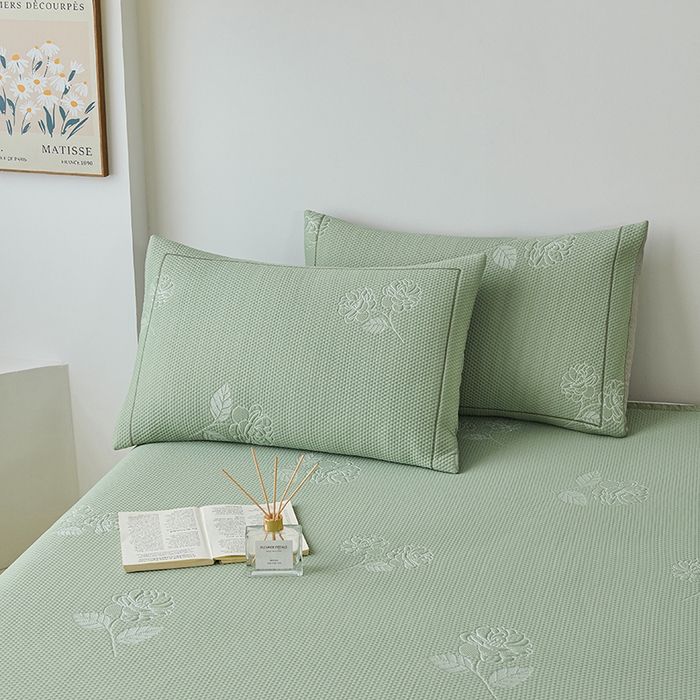 91家纺网 家纺一手货源 找家纺 梵克保罗 2025新款3D冰感床裙渐变色凉席-叶叶生歌 茶花之恋-水绿