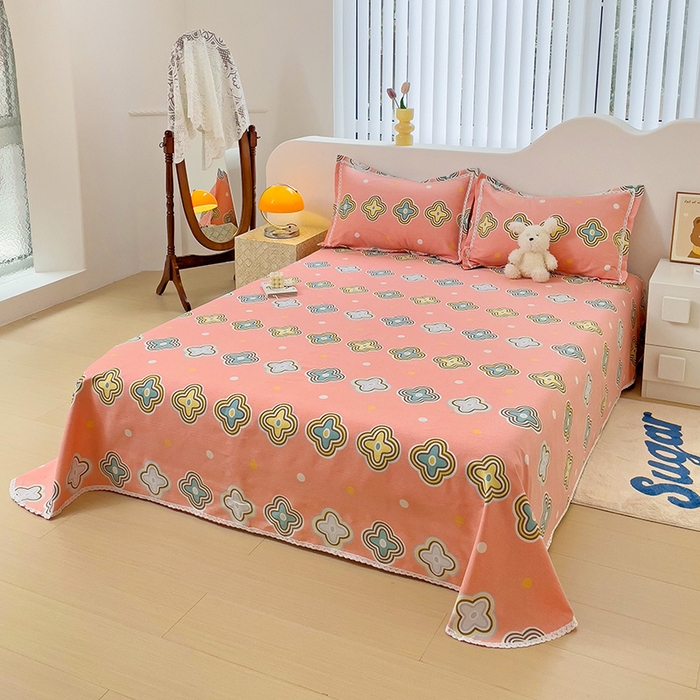 91家纺网 家纺一手货源 找家纺 梵克保罗 2025新款春夏原棉鱼骨棉老粗布花边印花床单软凉席三件套 四叶草-玉