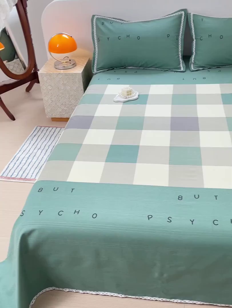 91家纺网 家纺一手货源 找家纺 梵克保罗 2025新款春夏原棉鱼骨棉老粗布花边印花床单软凉席三件套 宜家-绿