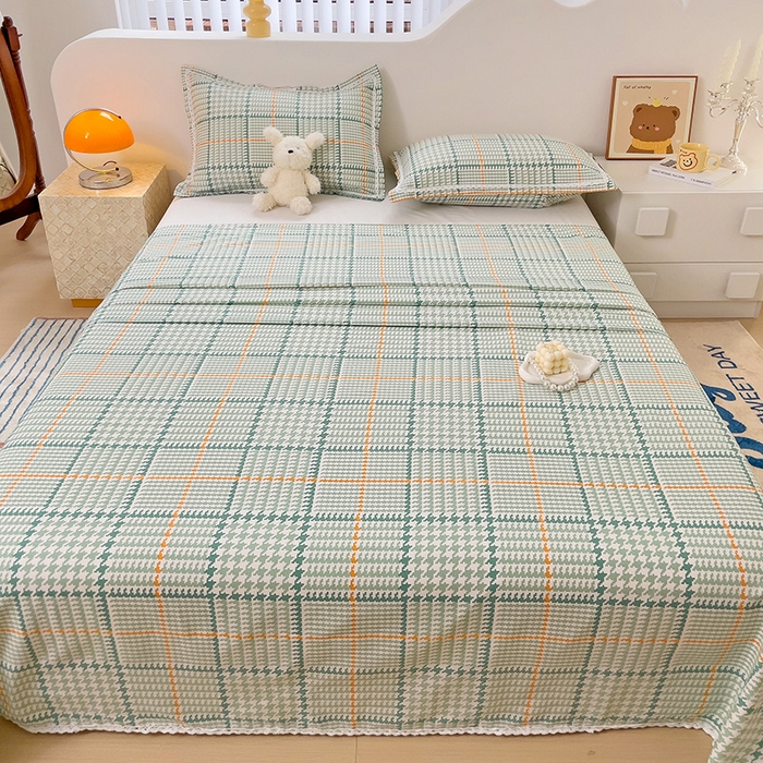 91家纺网 家纺一手货源 找家纺 梵克保罗 2025新款春夏原棉鱼骨棉老粗布花边印花床单软凉席三件套 千鸟格