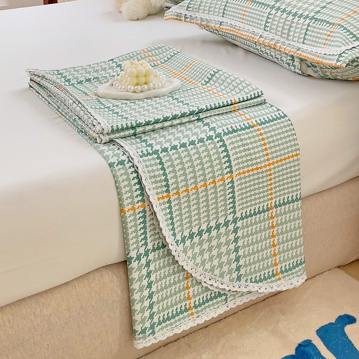 91家纺网 家纺一手货源 找家纺 梵克保罗 2025新款春夏原棉鱼骨棉老粗布花边印花床单软凉席三件套 千鸟格