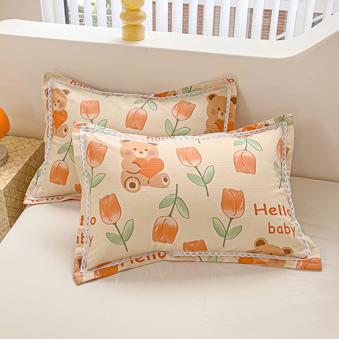 91家纺网 家纺一手货源 找家纺 梵克保罗 2025新款春夏原棉鱼骨棉老粗布花边印花床单软凉席三件套 爱心熊