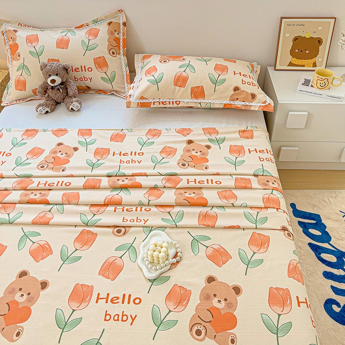 91家纺网 家纺一手货源 找家纺 梵克保罗 2025新款春夏原棉鱼骨棉老粗布花边印花床单软凉席三件套 爱心熊