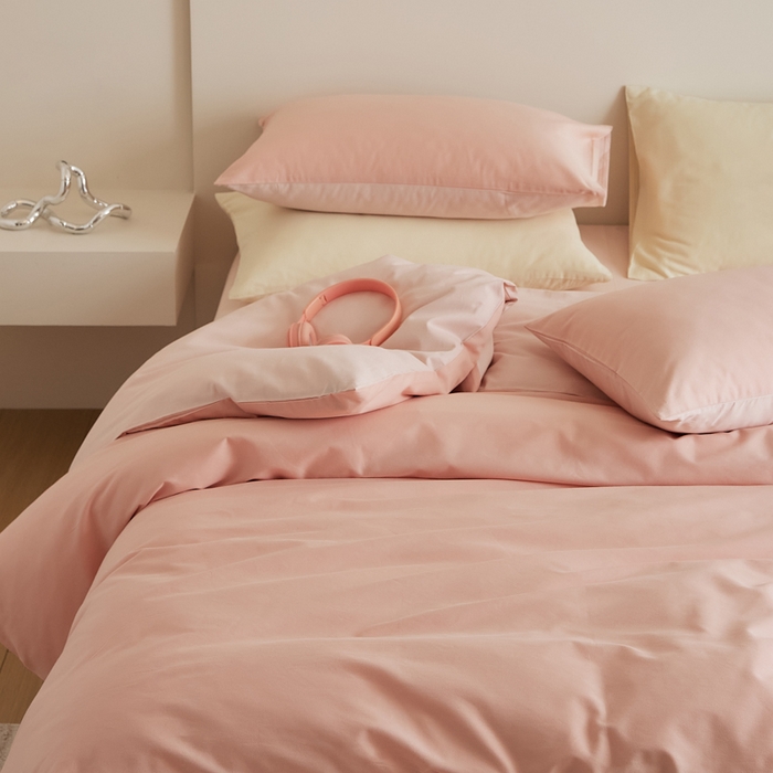 91家纺网 家纺一手货源 找家纺 眷恋家纺 2025新款A类全棉贡缎磨毛双拼色四件套 粉恋