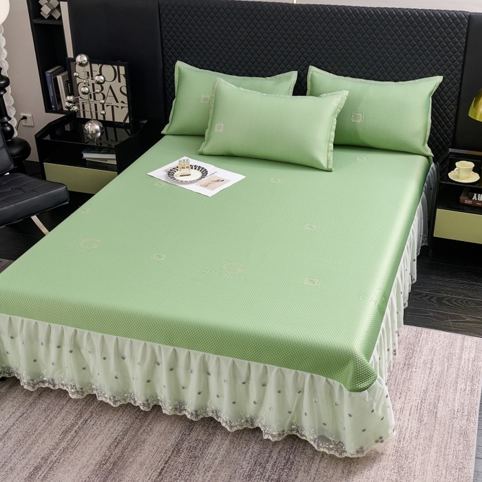 91家纺网 家纺一手货源 找家纺 梵克保罗 2025新款凉感因子母婴级凉感丝豆豆席床裙款 床裙香奈儿-水绿