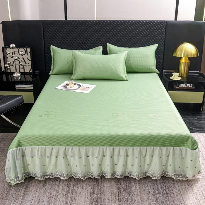 91家纺网 家纺一手货源 找家纺 梵克保罗 2025新款凉感因子母婴级凉感丝豆豆席床裙款 床裙香奈儿-水绿