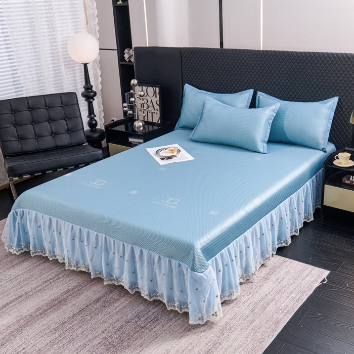 91家纺网 家纺一手货源 找家纺 梵克保罗 2025新款凉感因子母婴级凉感丝豆豆席床裙款 床裙香奈儿-蓝