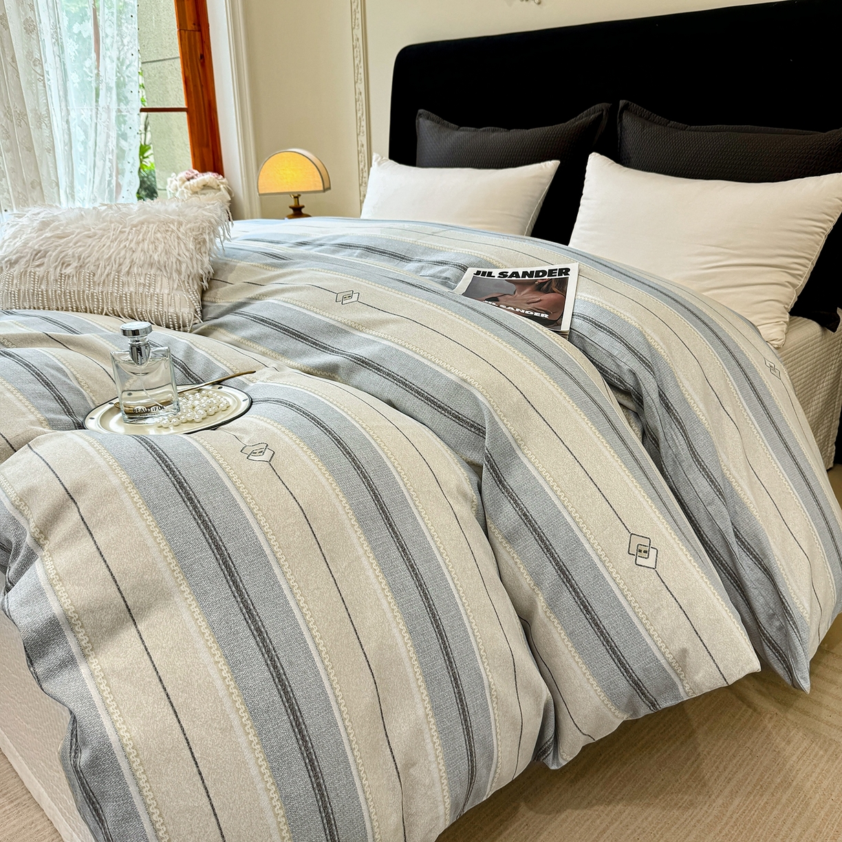 91家纺网 家纺一手货源 找家纺 壹贝家纺 2025新款A类100%全棉纯棉磨毛被套单被套被套单件 凡尔赛-灰