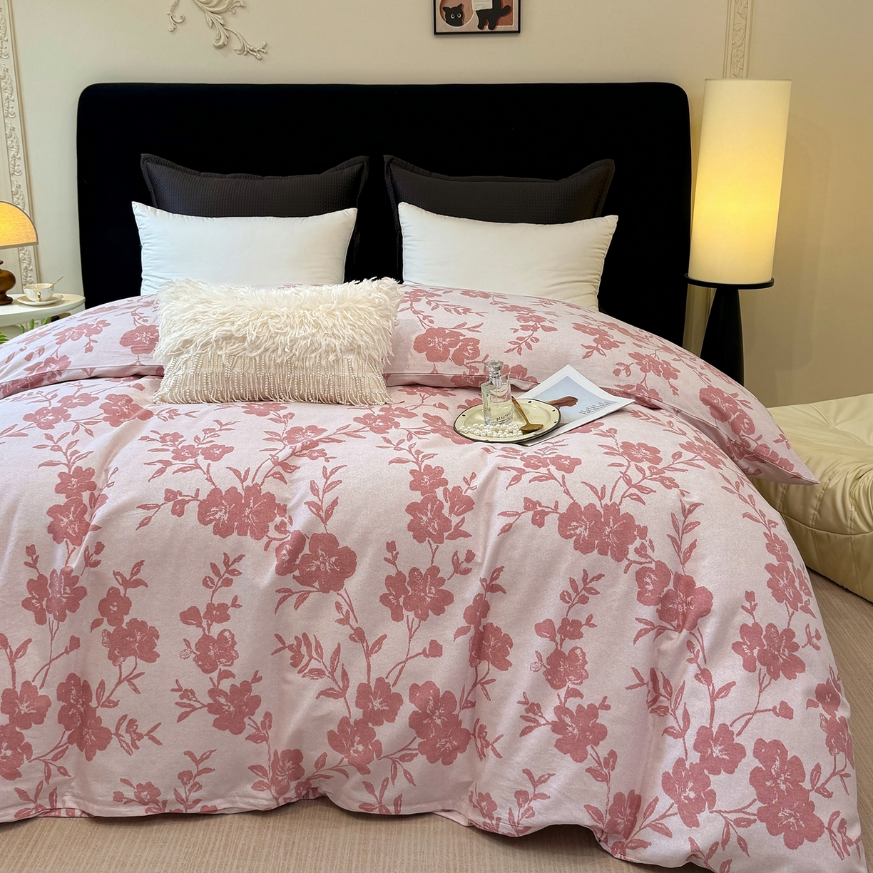 91家纺网 家纺一手货源 找家纺 壹贝家纺 2025新款A类100%全棉纯棉磨毛被套单被套被套单件 梅花印-粉