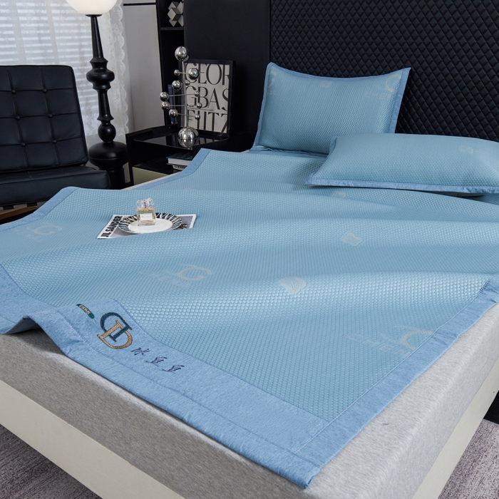 91家纺网 家纺一手货源 找家纺 梵克保罗 2025新款凉感因子母婴级凉感丝豆豆席 香奈儿-蓝