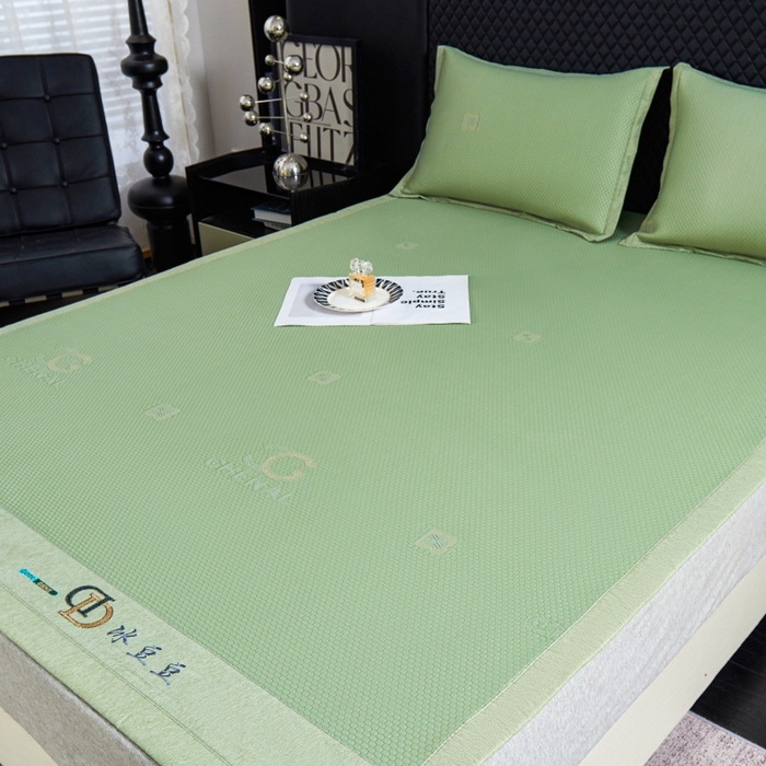 91家纺网 家纺一手货源 找家纺 梵克保罗 2025新款凉感因子母婴级凉感丝豆豆席 香奈儿-水绿