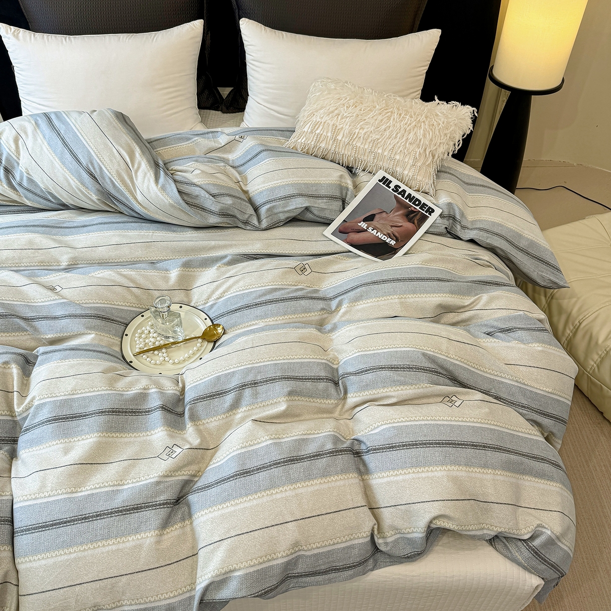 91家纺网 家纺一手货源 找家纺 壹贝家纺 2025新款A类100%全棉纯棉磨毛被套单被套被套单件 凡尔赛-灰