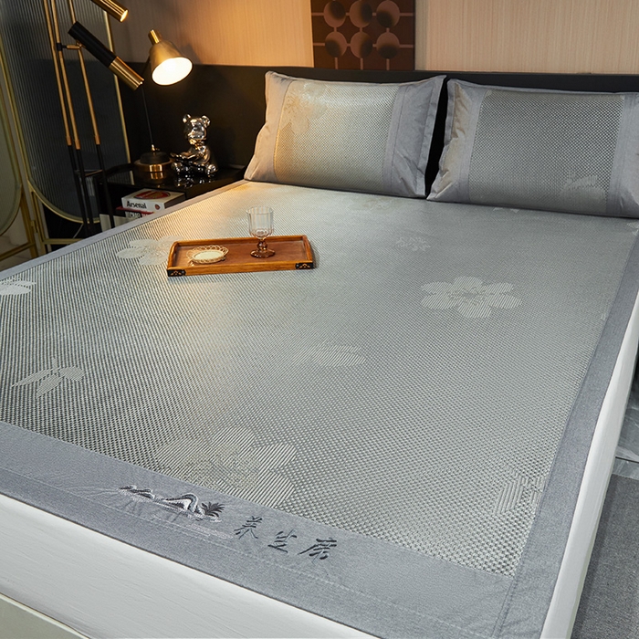 91家纺网 家纺一手货源 找家纺 梵克保罗 2025新款3D复合提花清凉冰藤席-花语系列 花语-灰