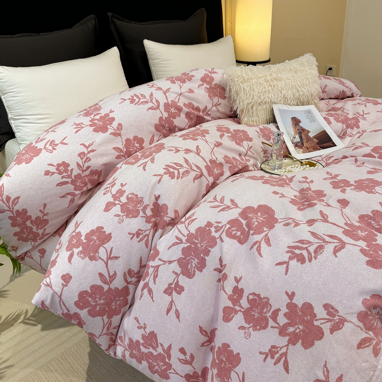 91家纺网 家纺一手货源 找家纺 壹贝家纺 2025新款A类100%全棉纯棉磨毛被套单被套被套单件 梅花印-粉