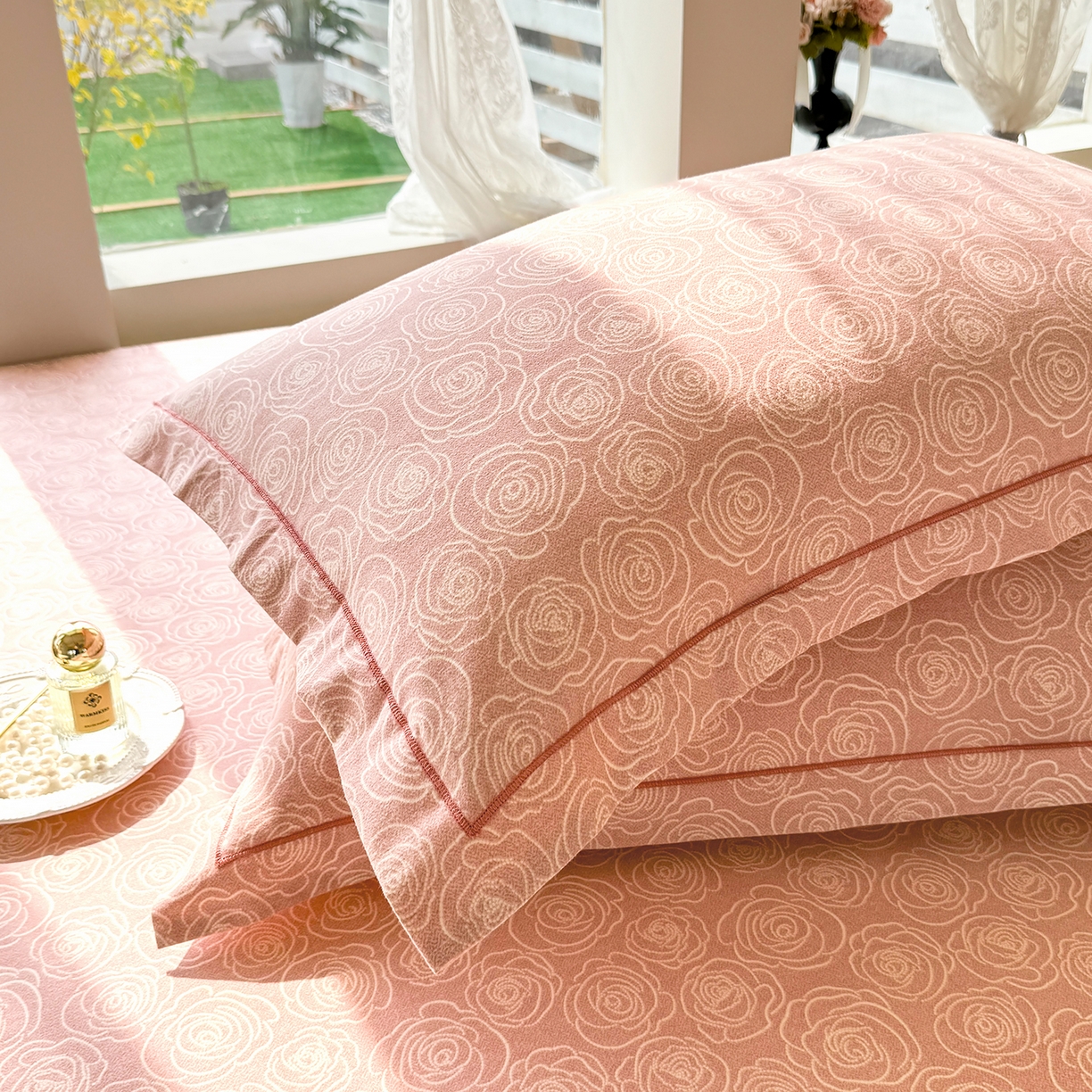 91家纺网 家纺一手货源 找家纺 壹贝家纺 2025新款A类100%全棉纯棉磨毛枕套单枕套枕套单件 玫瑰情缘-粉