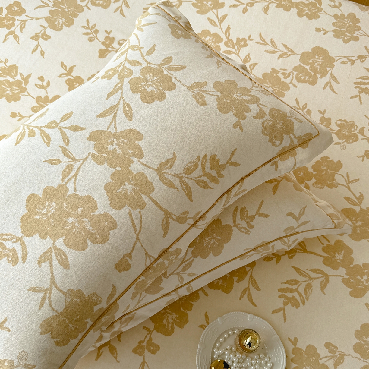 91家纺网 家纺一手货源 找家纺 壹贝家纺 2025新款A类100%全棉纯棉磨毛枕套单枕套枕套单件 梅花印-黄