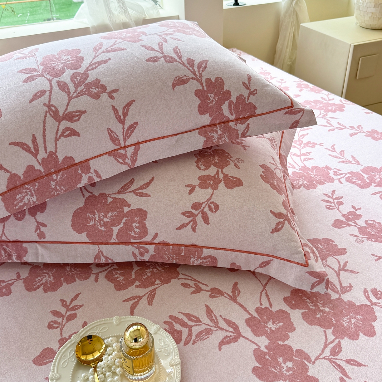 91家纺网 家纺一手货源 找家纺 壹贝家纺 2025新款A类100%全棉纯棉磨毛枕套单枕套枕套单件 梅花印-粉