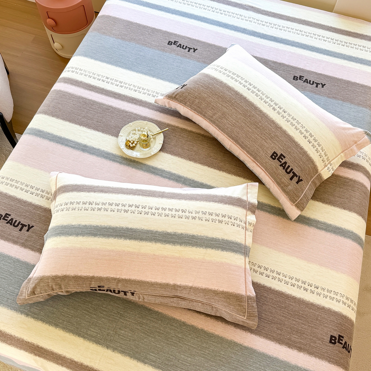 91家纺网 家纺一手货源 找家纺 壹贝家纺 2025新款A类100%全棉纯棉磨毛枕套单枕套枕套单件 信条主义-咖