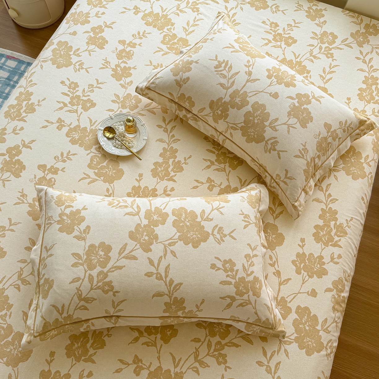 91家纺网 家纺一手货源 找家纺 壹贝家纺 2025新款A类100%全棉纯棉磨毛枕套单枕套枕套单件 梅花印-黄