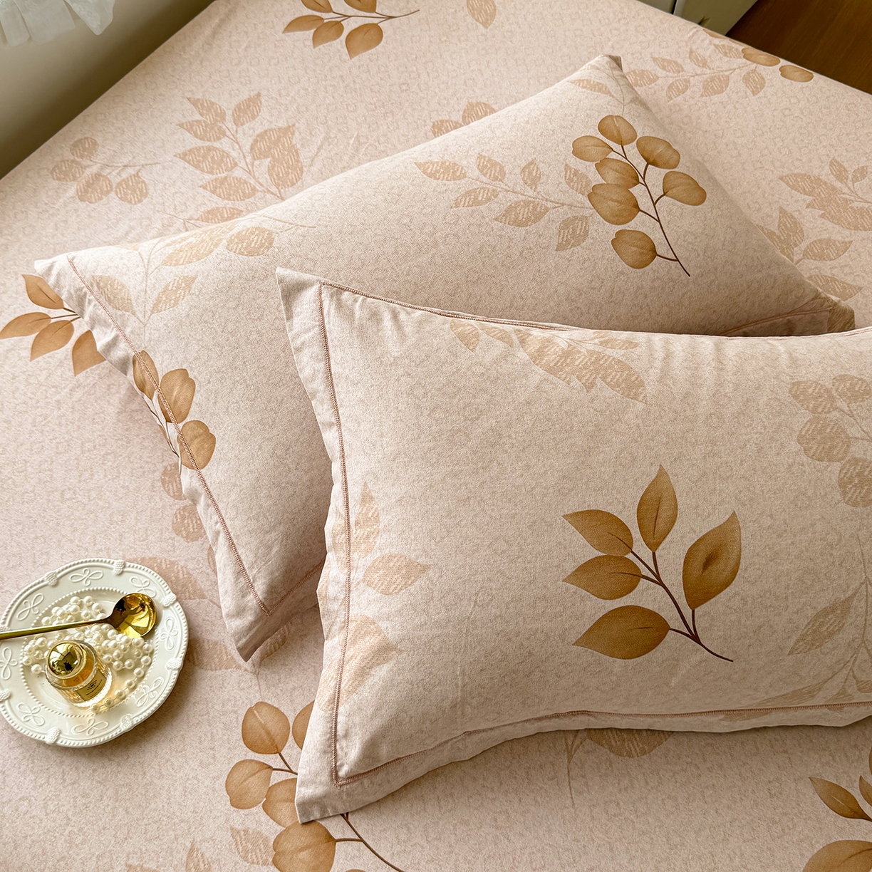 91家纺网 家纺一手货源 找家纺 壹贝家纺 2025新款A类100%全棉纯棉磨毛枕套单枕套枕套单件 叶白