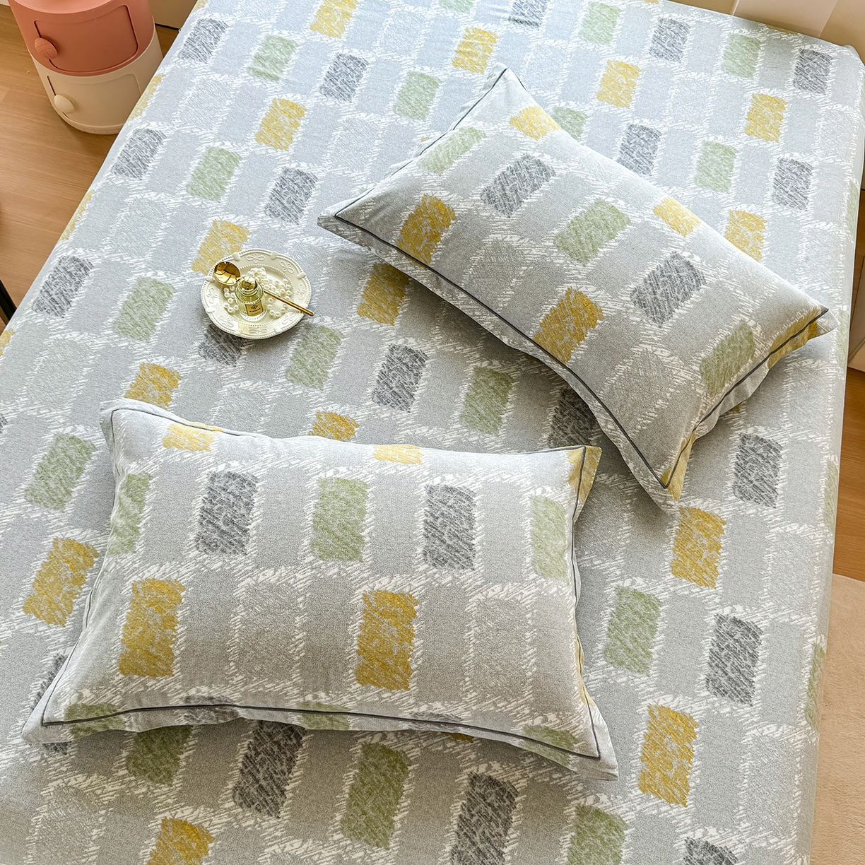 91家纺网 家纺一手货源 找家纺 壹贝家纺 2025新款A类100%全棉纯棉磨毛枕套单枕套枕套单件 月光宝盒