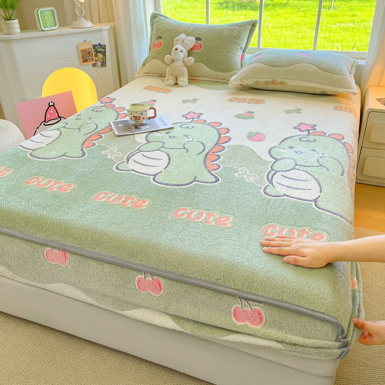 91家纺网 家纺一手货源 找家纺 （总）牵梦萦家纺 2025新款雪花绒立体包边床笠