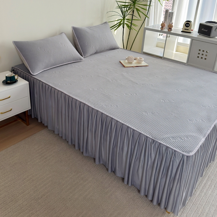 91家纺网 家纺一手货源 找家纺 梵克保罗 2025春夏新款5D席豆豆床裙款凉席席子 北欧-灰