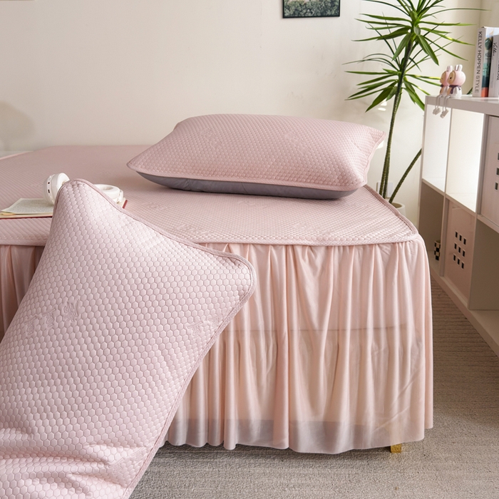 91家纺网 家纺一手货源 找家纺 梵克保罗 2025春夏新款5D席豆豆床裙款凉席席子 北欧-粉